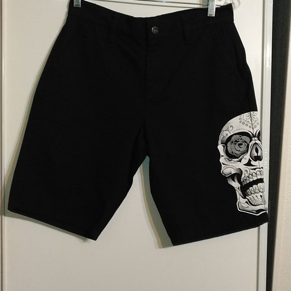 Shorts - Picture 1 of 3